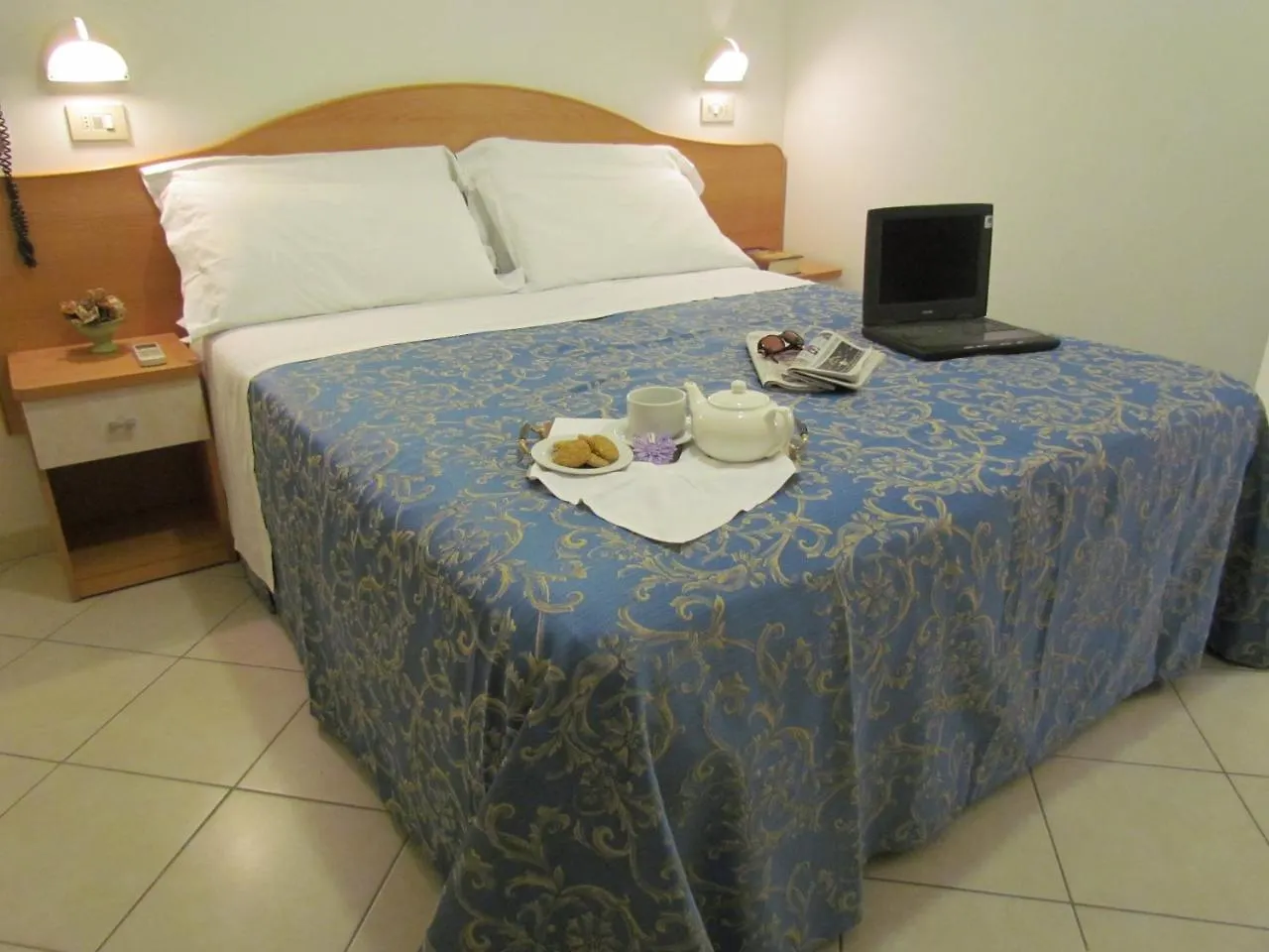 Hotel 4 Stagioni Riccione 2*,  Italy