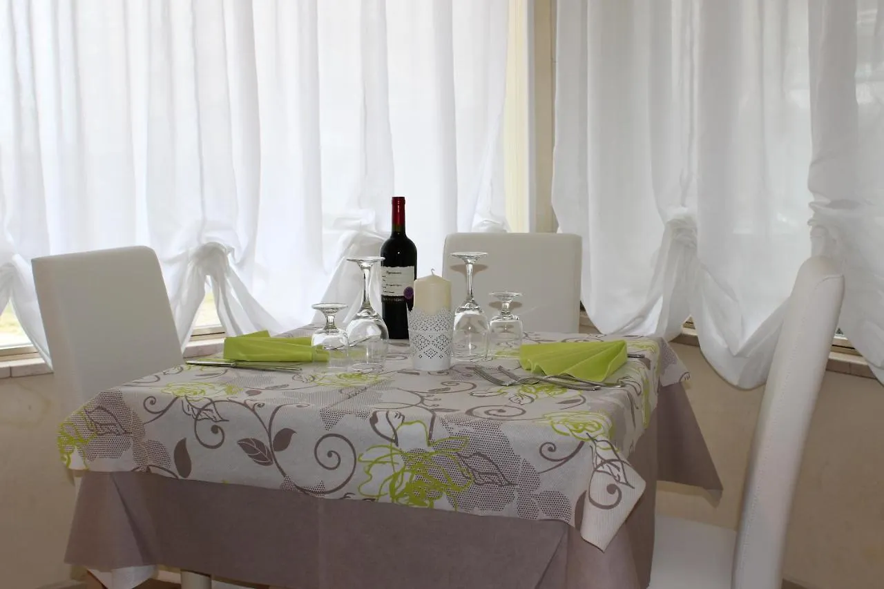 Hotel 4 Stagioni Riccione 2*,